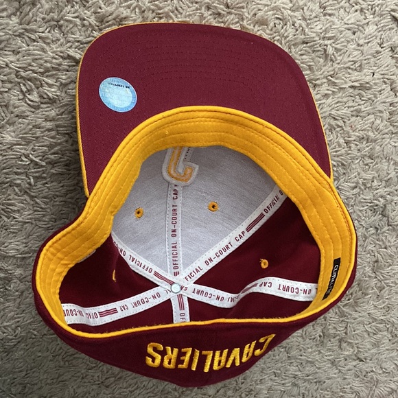 Cleveland Cavaliers L/XL Hat - Picture 3 of 6